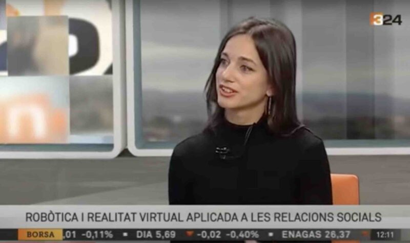 Image of Dr. Laura Aymerich-Franch, Behavioral Scientist and Wellbeing Behavioral Coach during an interview for a TV channel
